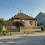 Nagyiek Haza / Granny's House Apartment